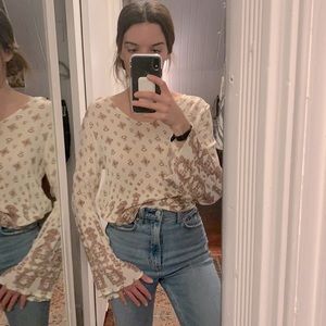 Tilly’s Bell sleeve top